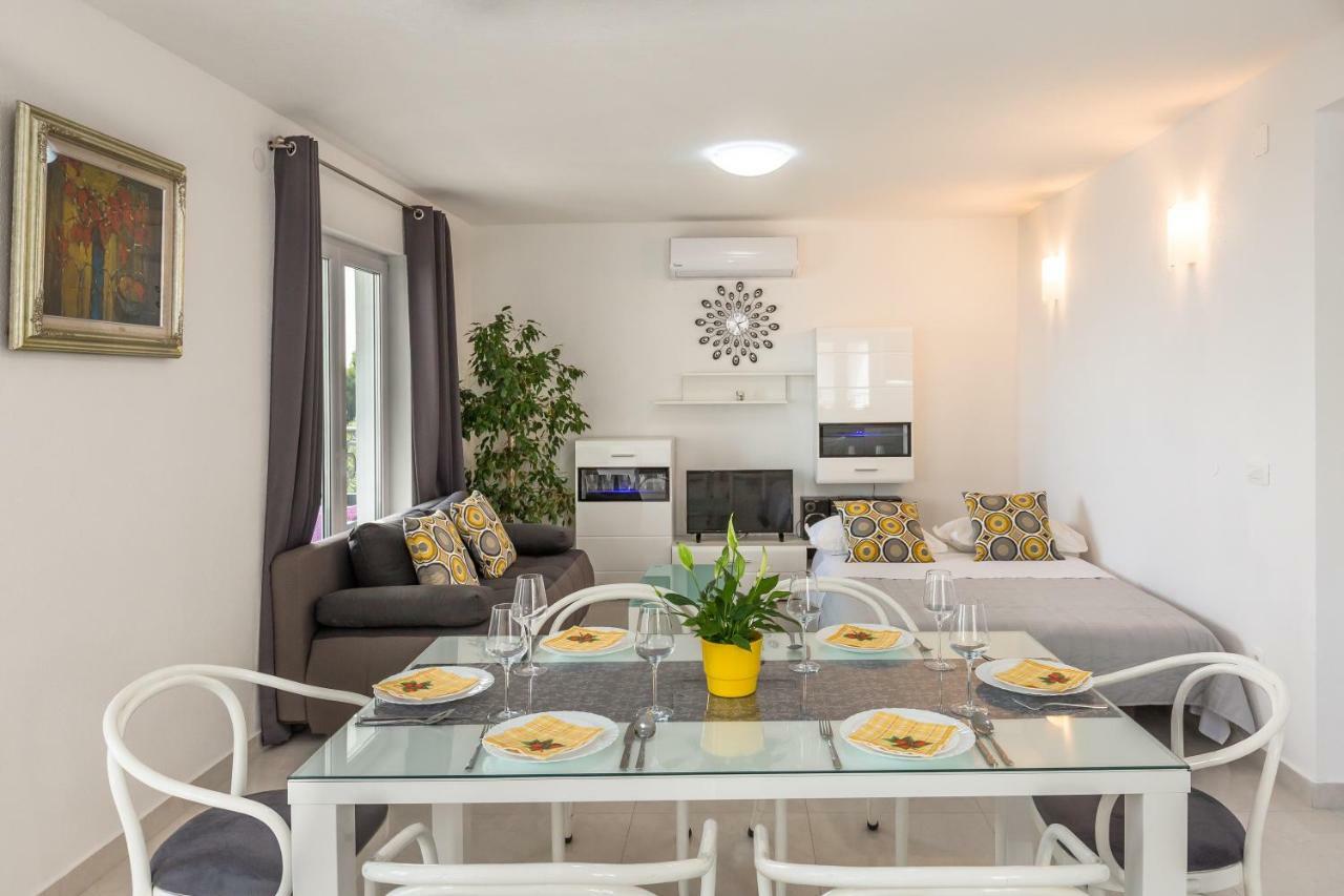 Apartments Jure Makarska Ngoại thất bức ảnh